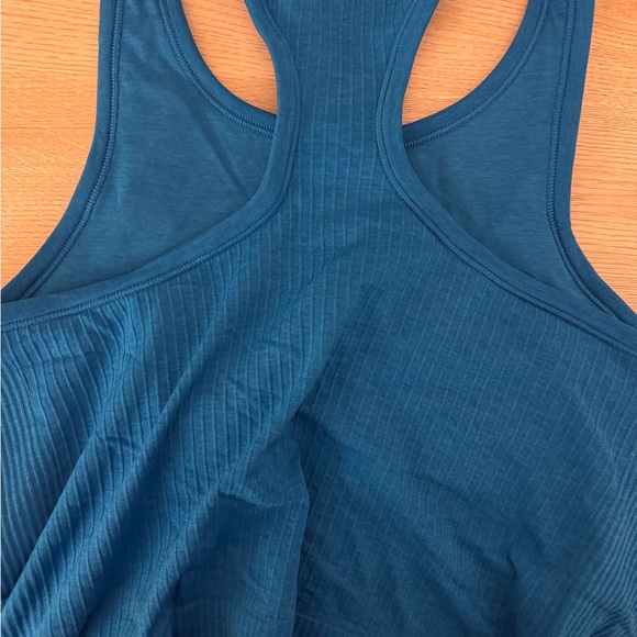 Blue Ribbed Tank Top - Picture 3 of 3